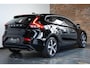 Volvo V40 T3 Momentum | 16'' Lichtmetalen velgen | Navigatie | Climate Control | Cruise Control | Dealeronderhouden | Blond stoffen bekleding |
