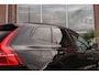 Volvo XC60 2.0 B5 R-Design | 2e eigenaar | NL auto | Dakraam | 19 inch | Camera | Head up | Harman-Kardon | Trekhaak | DAB | Sportstoelen | Navi | Bluetooth | 250 pk | Automaat | ➡️