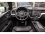 Volvo XC60 2.0 B5 R-Design | 2e eigenaar | NL auto | Dakraam | 19 inch | Camera | Head up | Harman-Kardon | Trekhaak | DAB | Sportstoelen | Navi | Bluetooth | 250 pk | Automaat | ➡️