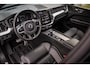 Volvo XC60 2.0 B5 R-Design | 2e eigenaar | NL auto | Dakraam | 19 inch | Camera | Head up | Harman-Kardon | Trekhaak | DAB | Sportstoelen | Navi | Bluetooth | 250 pk | Automaat | ➡️