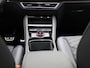 Volkswagen Tiguan 1.5 eHybrid R-Line Edition | 20 Inch Velgen | Trekhaak | Airco | Panorama dak | Navigatie | Camera | parkeersensoren | Stoelverwarming |