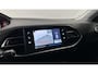 Peugeot 308 SW 1.2 PureTech Blue Lease Allure LM PANO TREKHAAK CRUISE CARPLAY NAVIGATIE.