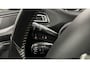 Peugeot 308 SW 1.2 PureTech Blue Lease Allure LM PANO TREKHAAK CRUISE CARPLAY NAVIGATIE.
