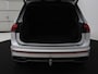 Volkswagen Tiguan 1.4 TSI eHybrid R-Line | Panoramadak | Leder | Trekhaak | 360 Camera | Sfeerverlichting | Adaptive cruise | 20'' | Carplay | Adaptief onderstel | Matrix LED | Park Assist | PHEV | Plug In
