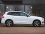 Volvo XC60 T6 Recharge AWD R-Design Leder Pano BLIS Harman Kardon