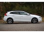 Volvo V40 2.0 T2 Momentum Navi | Clima | Standkachel | Adap LED | Stoelverwarm | Premium Audio | Half leder | Etc.