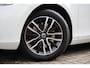 Volvo V40 2.0 T2 Momentum Navi | Clima | Standkachel | Adap LED | Stoelverwarm | Premium Audio | Half leder | Etc.
