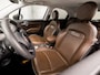 Fiat 500X 1.4 Turbo MultiAir Lounge 141Pk Automaat (NAVIGATIE, LEDER, CLIMATE, CRUISE, KEYLESS, PARKEERSENSOREN, SPORTSTOELEN, GETINT GLAS, LM VELGEN, NIEUWSTAAT)