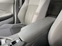 Toyota C-HR 2.0 Plug-in Hybrid 220 Dynamic Stoel- & stuurverwarming, 1e eign. navigatie Apple CarPlay/Android Auto, dodehoek detectie, parkeersensoren, adaptieve cruise control