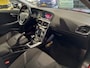 Volvo V40 2.0 T2 Nordic+ Brandweer rood | Navigatie | Cruise | Nette auto