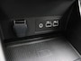Renault Captur 1.3 TCe 140 Intens | 1500kg geremd | Stoel- en stuurwielverwarming | Lane assist | Adaptieve cruise control |