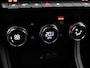 Renault Captur 1.3 TCe 140 Intens | 1500kg geremd | Stoel- en stuurwielverwarming | Lane assist | Adaptieve cruise control |