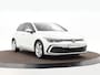 Volkswagen Golf 1.4 245pk eHybrid GTE · Apple/Android Car Play · Navigatie · Sfeerverlichting · P-Sensoren · 17'' Inch · Garantie t/m 20-01-2027 of 100.000km · TOPDEAL