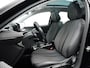 Peugeot 208 1.2 PureTech Allure (APPLE CARPLAY,LED VERLICHTING,PANORAMA,STOELVERWARMING,CAMERA,LM-VELGEN,TOPCONDITIE)