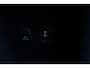 Volvo V60 T8 Plug-in hybrid Automaat AWD Ultra Dark | Panoramadak | 360° camera | Bowers & Wilkins audio | Verwarmbare voorstoelen | Massagefunctie voorstoelen | Verwarmbaar stuurwiel | Verwarmbare achterbank | Blind Spot | | Semi Elektrische trakhaak | Elek bed. voorstoelen met Memory | 18 inch Lichtmetalen velgen | Alarmklasse 3