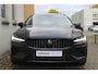 Volvo V60 T8 Plug-in hybrid Automaat AWD Ultra Dark | Panoramadak | 360° camera | Bowers & Wilkins audio | Verwarmbare voorstoelen | Massagefunctie voorstoelen | Verwarmbaar stuurwiel | Verwarmbare achterbank | Blind Spot | | Semi Elektrische trakhaak | Elek bed. voorstoelen met Memory | 18 inch Lichtmetalen velgen | Alarmklasse 3