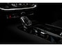 Volvo V60 T8 Plug-in hybrid Automaat AWD Ultra Dark | Panoramadak | 360° camera | Bowers & Wilkins audio | Verwarmbare voorstoelen | Massagefunctie voorstoelen | Verwarmbaar stuurwiel | Verwarmbare achterbank | Blind Spot | | Semi Elektrische trakhaak | Elek bed. voorstoelen met Memory | 18 inch Lichtmetalen velgen | Alarmklasse 3