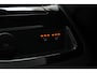 Volvo V60 T8 Plug-in hybrid Automaat AWD Ultra Dark | Panoramadak | 360° camera | Bowers & Wilkins audio | Verwarmbare voorstoelen | Massagefunctie voorstoelen | Verwarmbaar stuurwiel | Verwarmbare achterbank | Blind Spot | | Semi Elektrische trakhaak | Elek bed. voorstoelen met Memory | 18 inch Lichtmetalen velgen | Alarmklasse 3