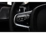 Volvo V60 T8 Plug-in hybrid Automaat AWD Ultra Dark | Panoramadak | 360° camera | Bowers & Wilkins audio | Verwarmbare voorstoelen | Massagefunctie voorstoelen | Verwarmbaar stuurwiel | Verwarmbare achterbank | Blind Spot | | Semi Elektrische trakhaak | Elek bed. voorstoelen met Memory | 18 inch Lichtmetalen velgen | Alarmklasse 3