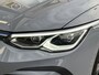 Volkswagen Golf 1.4 eHybrid GTE / AUTOMAAT/ 245PK/ CAMERA/ PARK. SENSOREN/ PARK. ASSIST/ TRAVEL ASSIST/ IQ. LIGHT/ ADAPT. CRUISE/ DIGITAL DASH/ APP-CONNECT/ STOEL-STUUR VERWARM./ CLIMA/ NAVI/ 18" LMV