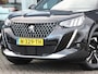 Peugeot 2008 1.2 PureTech GT Automaat | FOCAL | Navigatie | Achteruitrijcamera | Sportstoelen | Keyless Start | Climate Control | Cruise Control | 17" Lichtmetalen Velgen | Apple Carplay/Android Auto |
