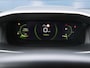Peugeot 2008 1.2 PureTech GT Automaat | FOCAL | Navigatie | Achteruitrijcamera | Sportstoelen | Keyless Start | Climate Control | Cruise Control | 17" Lichtmetalen Velgen | Apple Carplay/Android Auto |