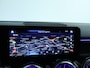 Mercedes-Benz GLB 200 AMG Nightpakket 7 Persoons | Trekhaak | Sfeerverlichting | Keyless Go | Stoelverwarming | Parkeerpakket met Camera | Inclusief 24 maanden Mercedes-Benz Certified garantie voor Europa.