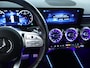 Mercedes-Benz GLB 200 AMG Nightpakket 7 Persoons | Trekhaak | Sfeerverlichting | Keyless Go | Stoelverwarming | Parkeerpakket met Camera | Inclusief 24 maanden Mercedes-Benz Certified garantie voor Europa.