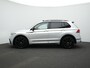 Volkswagen Tiguan 2.0 TDI 150 pk DSG R-Line Business+ | Panoramadak | Trekhaak | Standkachel | Leder | Geheugenstoelen | Head-up display | Stuur-/achterbankverwarming