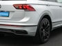 Volkswagen Tiguan 2.0 TDI 150 pk DSG R-Line Business+ | Panoramadak | Trekhaak | Standkachel | Leder | Geheugenstoelen | Head-up display | Stuur-/achterbankverwarming