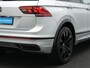 Volkswagen Tiguan 2.0 TDI 150 pk DSG R-Line Business+ | Panoramadak | Trekhaak | Standkachel | Leder | Geheugenstoelen | Head-up display | Stuur-/achterbankverwarming