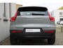 Volvo XC40 B4 Automaat Plus Dark | Achteruitrijcamera | Semi elektrische trekhaak | Stoelverwarming | Blind Spot | Stuurwiel verwarming | Google services | Bestuurdersstoel met geheugen | Harman/Kardon premium audio | Blind Spot | 18 inch lichtmetalen velgen |