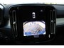 Volvo XC40 B4 Automaat Plus Dark | Achteruitrijcamera | Semi elektrische trekhaak | Stoelverwarming | Blind Spot | Stuurwiel verwarming | Google services | Bestuurdersstoel met geheugen | Harman/Kardon premium audio | Blind Spot | 18 inch lichtmetalen velgen |