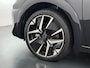 Peugeot e-208 EV GT 51 kWh | Navigatie | Alcantara bekleding | Glazen dak | Adaptieve cruisecontrol | Camera achter | Apple Carplay | Elektrisch verstelbare bestuurdersstoel