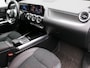 Mercedes-Benz B-klasse 180 Business Solution AMG AMG Line | Night Pakket | Panorama Schuif-Kanteldak Inclusief 24 maanden Mercedes-Benz Certified garantie voor Europa.