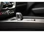 Volvo XC60 2.0 T6 Plug-in hybrid AWD Core Bright [ Panorama Stoel-en stuurverwarming Standkachel ]