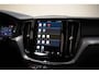 Volvo XC60 2.0 T6 Plug-in hybrid AWD Core Bright [ Panorama Stoel-en stuurverwarming Standkachel ]