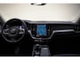 Volvo XC60 2.0 T6 Plug-in hybrid AWD Core Bright [ Panorama Stoel-en stuurverwarming Standkachel ]