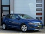 Volkswagen Polo 1.0 TSI Highline 5 Deurs Automaat (7) / Airco / Apple CarPlay / 16"LM Velgen / Park Assist / WW Glas / Dealer Onderhouden!