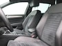 Volkswagen Passat Variant 1.4 TSI ACT Highline Business R 150PK DSG Virtual Cockpit, Trekhaak, 18" LM Velgen, Achteruitrijcamera, Navi Discover Pro, Adaptieve Cruise Controle, Clima