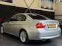 BMW 3-Serie E90 325i Dynamic Executive Aut.-6 | 1e eig. direct van BMW dealer! | 100% schadevrij en dealeronderhouden | Youngtimer | Bijtellingsvriendelijk! |