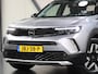 Opel Mokka-e Elegance 50-kWh 136PK | AppleCarPlay/AndroidAuto | Cruise Control | Climate Control | Camera | Digitale Cockpit | Navigatie | FULL LED | TwoTone | Isofix | Armsteun |