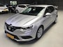 Renault Megane 1.2 TCe Life I Compleet onderhoud I Stoelen verwarming I 6 Bak I Trekhaak I New Apk & KB I Cruise I Airco I Isofix