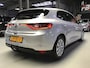 Renault Megane 1.2 TCe Life I Compleet onderhoud I Stoelen verwarming I 6 Bak I Trekhaak I New Apk & KB I Cruise I Airco I Isofix