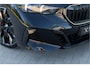BMW 5-Serie Touring 550e xDrive M-Sport Pro Vol !! M Stoel Bowers&Wilkens Pano Acc Headup ICONIC Stoelvent. Shadow Trekhaak