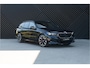 BMW 5-Serie Touring 550e xDrive M-Sport Pro Vol !! M Stoel Bowers&Wilkens Pano Acc Headup ICONIC Stoelvent. Shadow Trekhaak