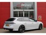 Peugeot 508 SW PSE 1.6 HYbrid 360PK AWD | PANORAMISCH SCHUIF/KANTELDAK | FOCAL® PREMIUM AUDIOSYSTEEM MET 10 SPEAKERS | MATRIX KOPLAMPEN | SFEERVERLICHTING | 360 HD PARKEERCAMERA'S | VERWARMDE VOORRUITRAND | DRAADLOOS APPLECARPLAY/ANDROID AUTO | NAVIGATIE | ADAPTIEVE CRUISE CONTROL | SPORT HIGH PERFORMANCE ONDERSTEL | ACTIVE SUSPENSION CONTROL | ANTIDIEFSTAL PACK (ALARM) | NIGHT VISION | 20" LICHTMETALEN ''EXXAR'' VELGEN | VERWARMBARE AGR SPORTSTOELEN MET MASSAGEFUNCTIE | BEKLEDING ''NAPPA LEDER''/ALCANTARA/3D STOF PSE | ELEKTRISCH BEDIENBARE ACHTERKLEP | PEUGEOT SPORT REMKLAUWEN IN DE KLEUR ''KRYPYONITE'' |