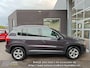 Volkswagen Tiguan 1.4 TSI Sport&Style | Trekhaak | Navi | Cruise | Sensoren + Camera Achter | Onderhoud bekend | Carplay mogelijk
