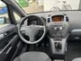 Opel Zafira 1.6-16V Enjoy 7-Persoons 105 PK. Mooie en als nieuw rijdende auto met slecht 137.000 KM !!! Distributieriem en waterpomp vervangen bij 95.000 KM !!