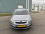 Opel Zafira 1.6-16V Enjoy 7-Persoons 105 PK. Mooie en als nieuw rijdende auto met slecht 137.000 KM !!! Distributieriem en waterpomp vervangen bij 95.000 KM !!